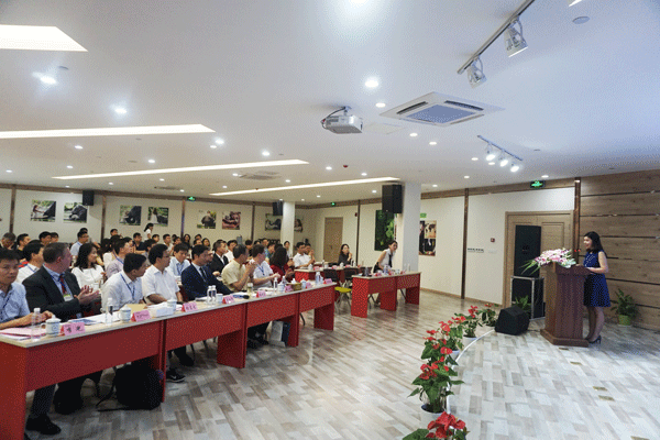 《工信部商務部關于加強我國包裝產(chǎn)業(yè)轉(zhuǎn)型發(fā)展的指導意見》華東地區(qū)宣貫培訓…