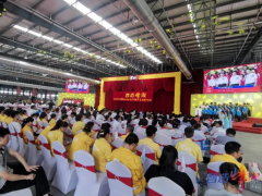 【聚焦】圣象句容1000萬(wàn)㎡項(xiàng)目今日量產(chǎn)或成為全球首家最大單體多層實(shí)木…